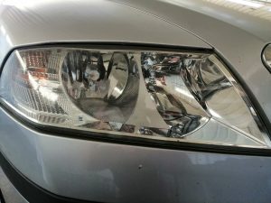 Ručná autoumyváreň AUTO KELLY Vranov nad Topľou – renovácia svetlometov